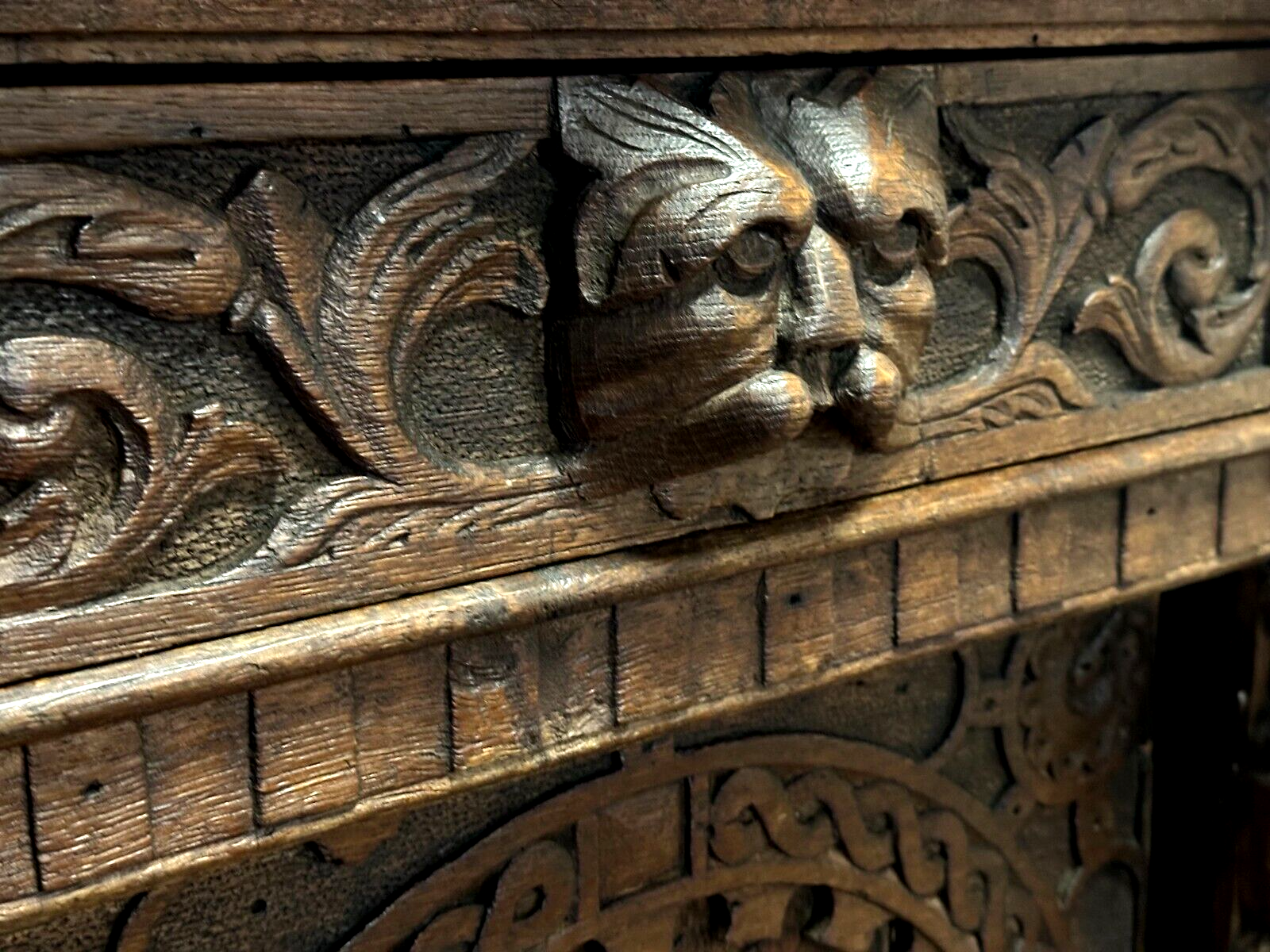 Renaissance - Eiche - 17. Jahrhundert - Buffet Schrank - reiche Schnitzerei9