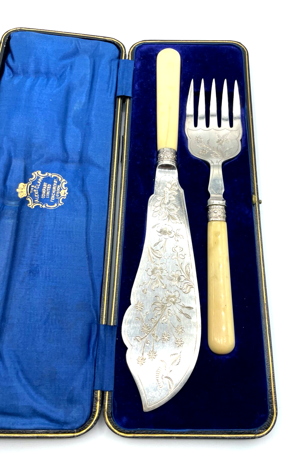 Antik England gr Vorleger Fischbesteck versilbert um 1900 im Etui sehr schön3
