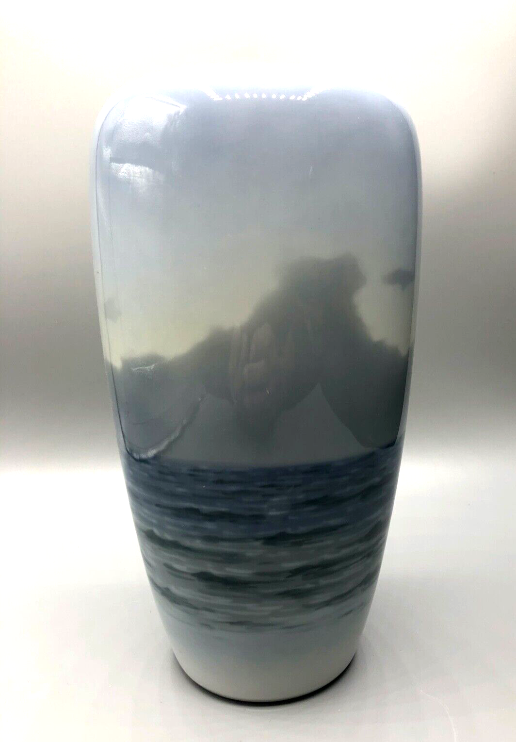 Vintage Royal Copenhagen Porzellan Vase 2609 1049 Segelschiff Küste H 23,5 cm8