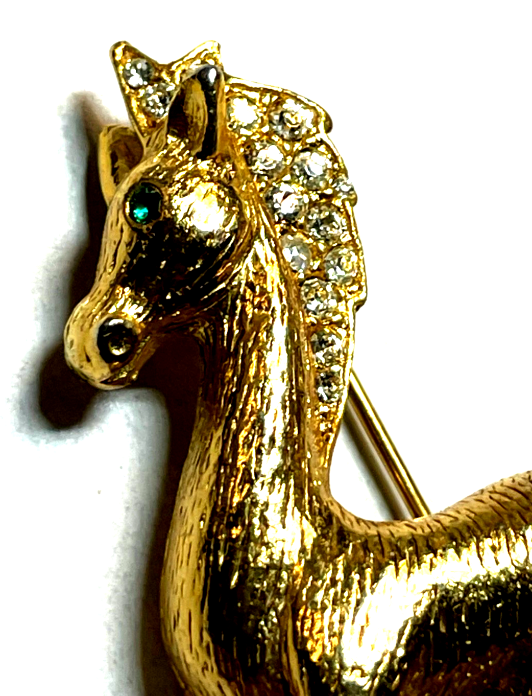 Vintage Modeschmuck vergoldet + Kristalle Pferd Brosche sehr apart wie neu sign.7