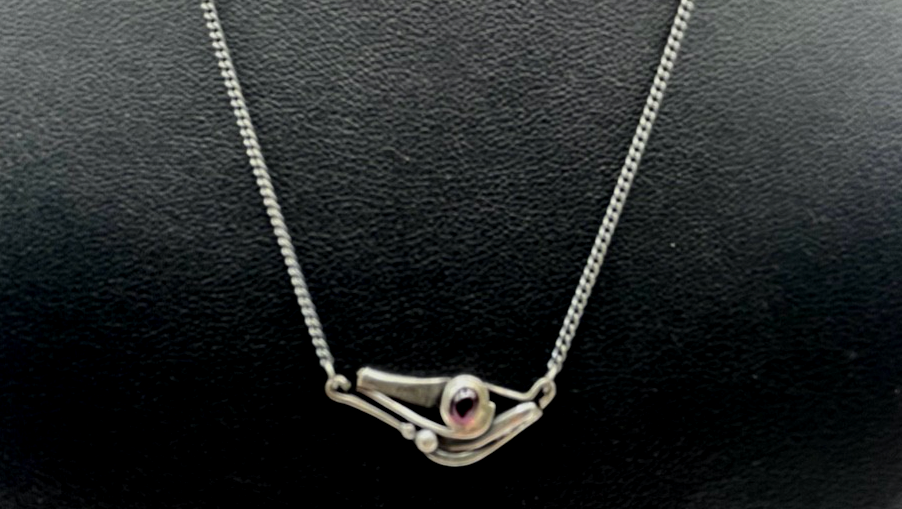 Zartes vintage 835 Ekstro Silber Collier geschwärzt mit Rubin elegant 70er J1