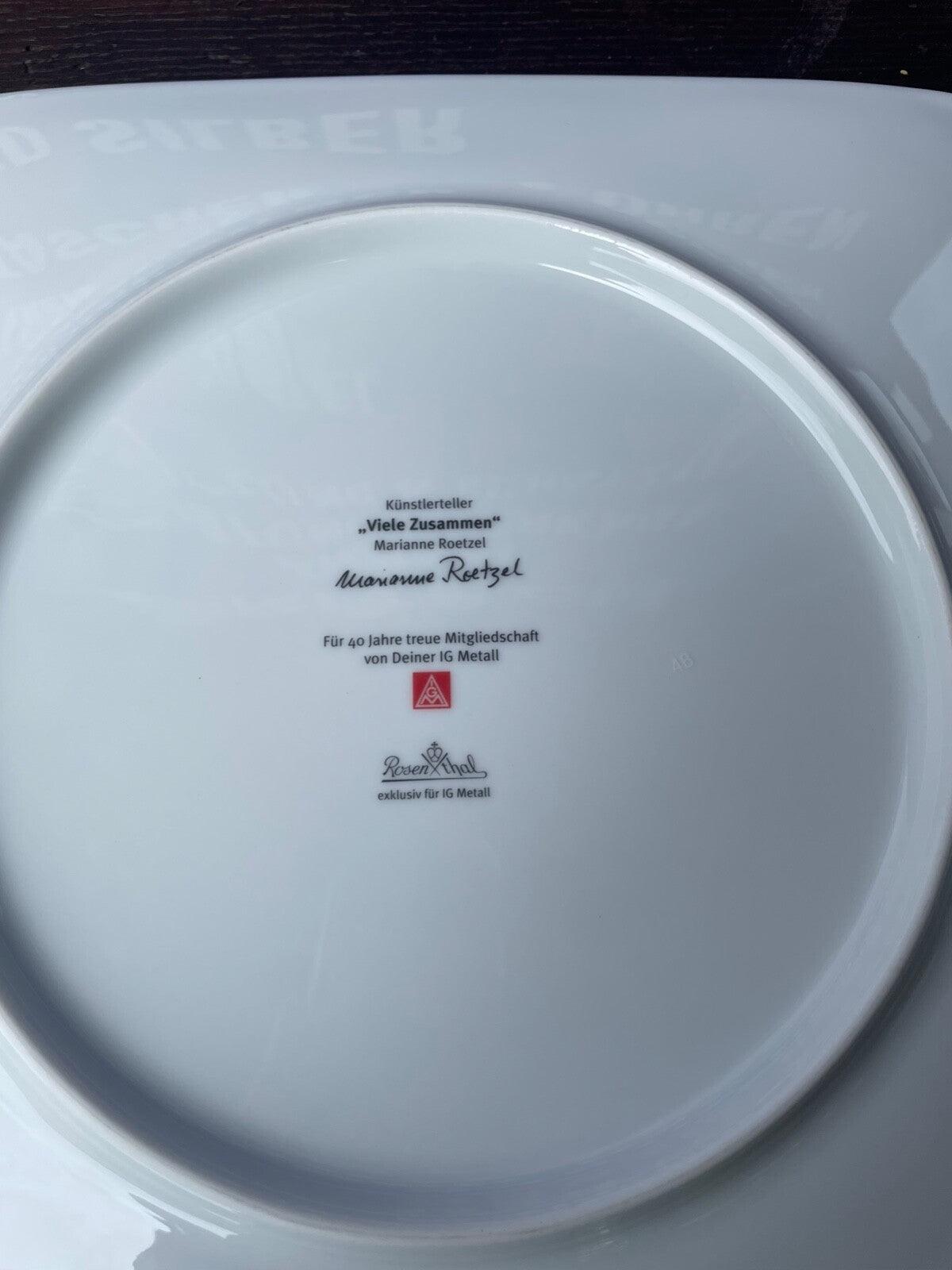 Rosenthal für IG Metall Künstlerteller Marianne Roetzel „Viele Zusammen“ 31x31cm6
