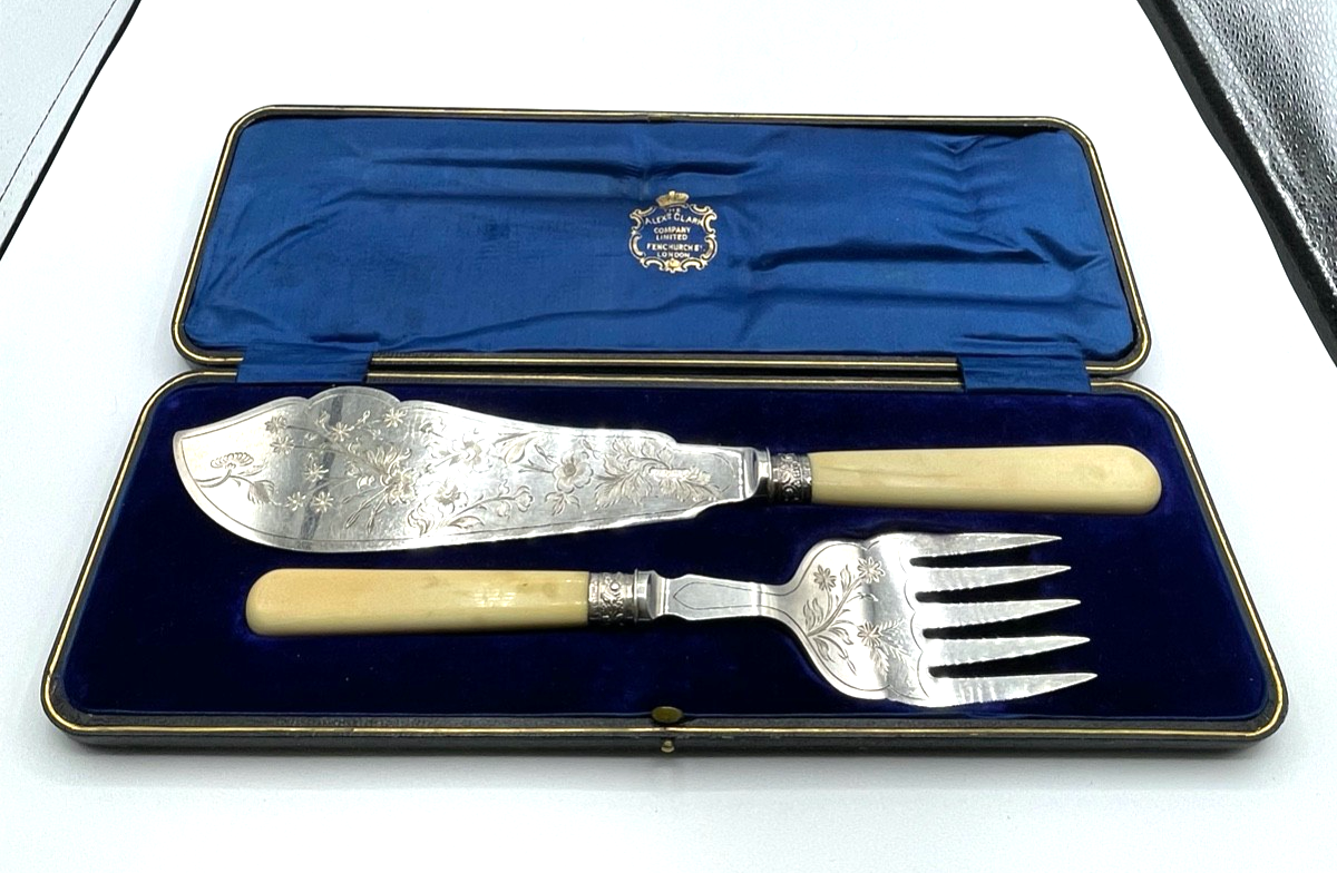 Antik England gr Vorleger Fischbesteck versilbert um 1900 im Etui sehr schön10