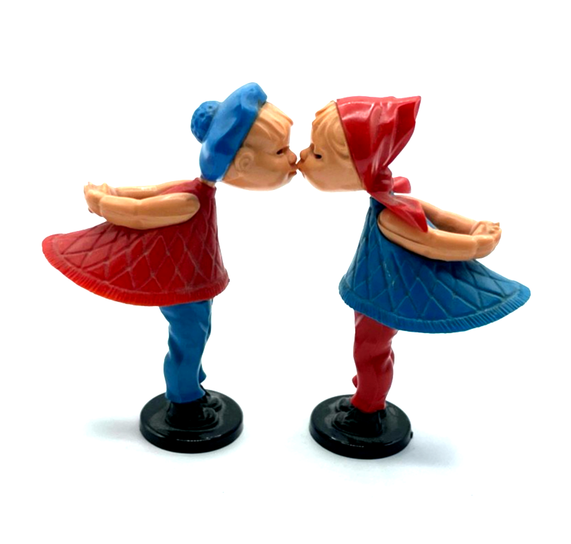 Dachbodenfund 60er J 70er J Magneto BGM Figuren küssende Mädchen W.-Germany3