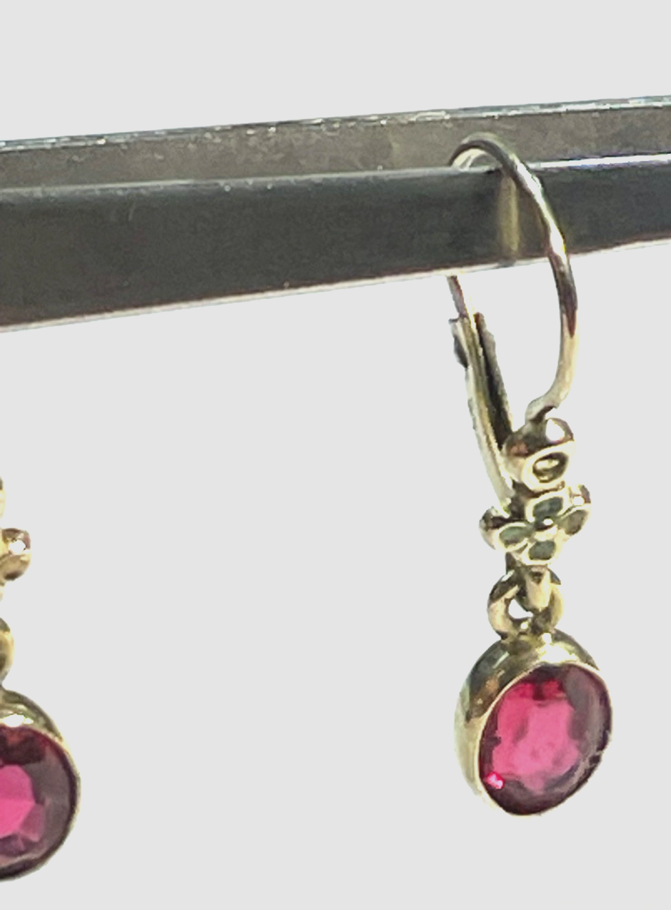 Antik 333 Gold 8 K Ohrringe Ohrhänger  elegantmit rotem Spinell Farbstein4