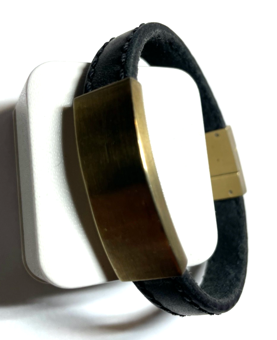 Unisex SON OF NOA solides Lederarmband mit vergoldetem Edelstahl L 20,5 cm gepfl4