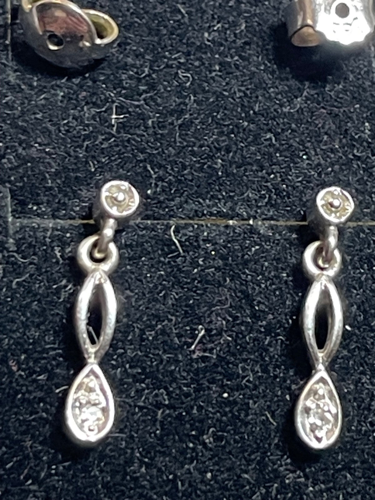 585 Gold 14 K Ohrringe Weißgold Ohrhänger modern Juwelier Qualität 2 x Diamant3