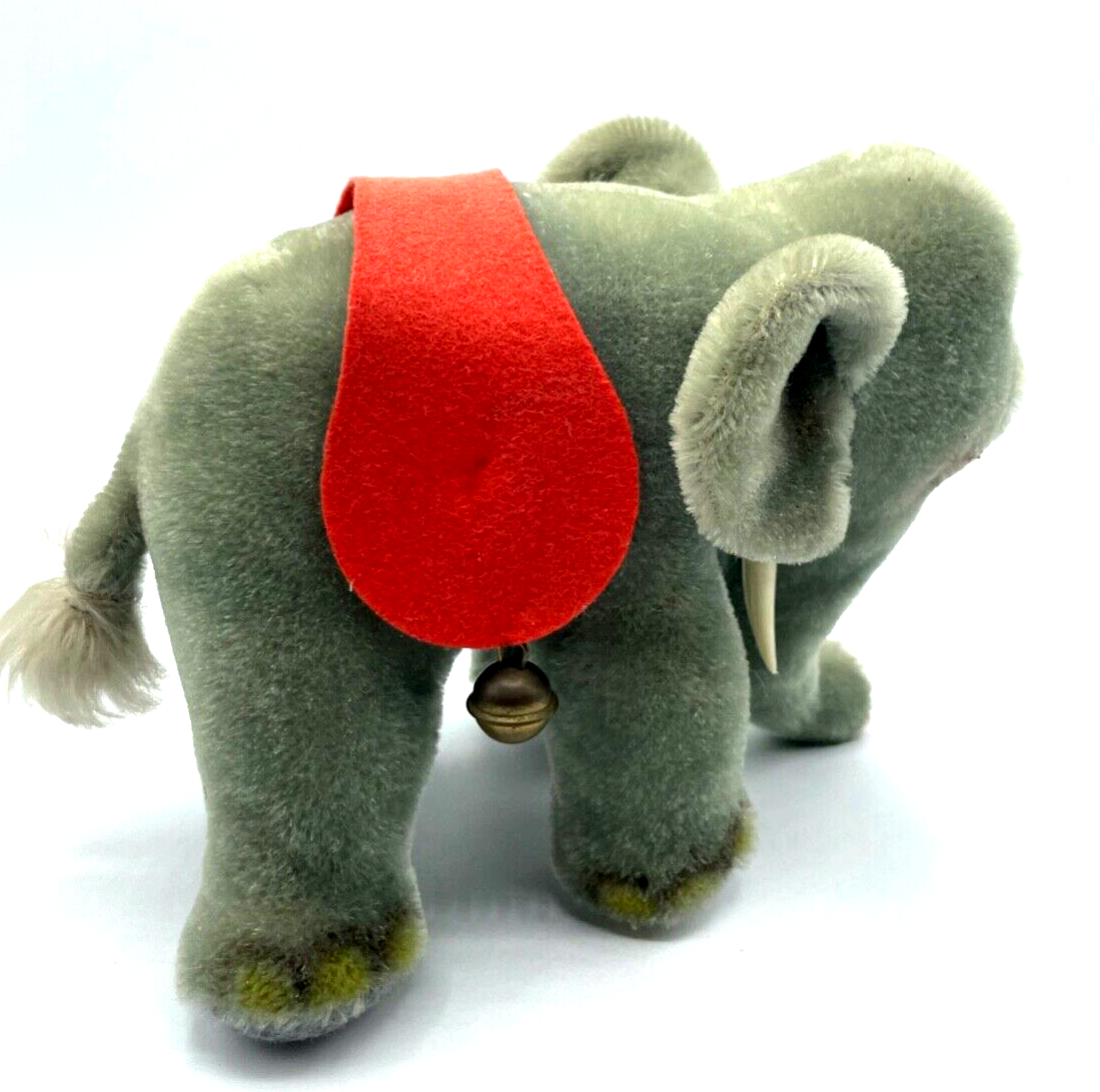 Großer Steiff Elefant Zirkuselefant mit Sattel Knopf Glöckchen H 16 cm L 22 cm6