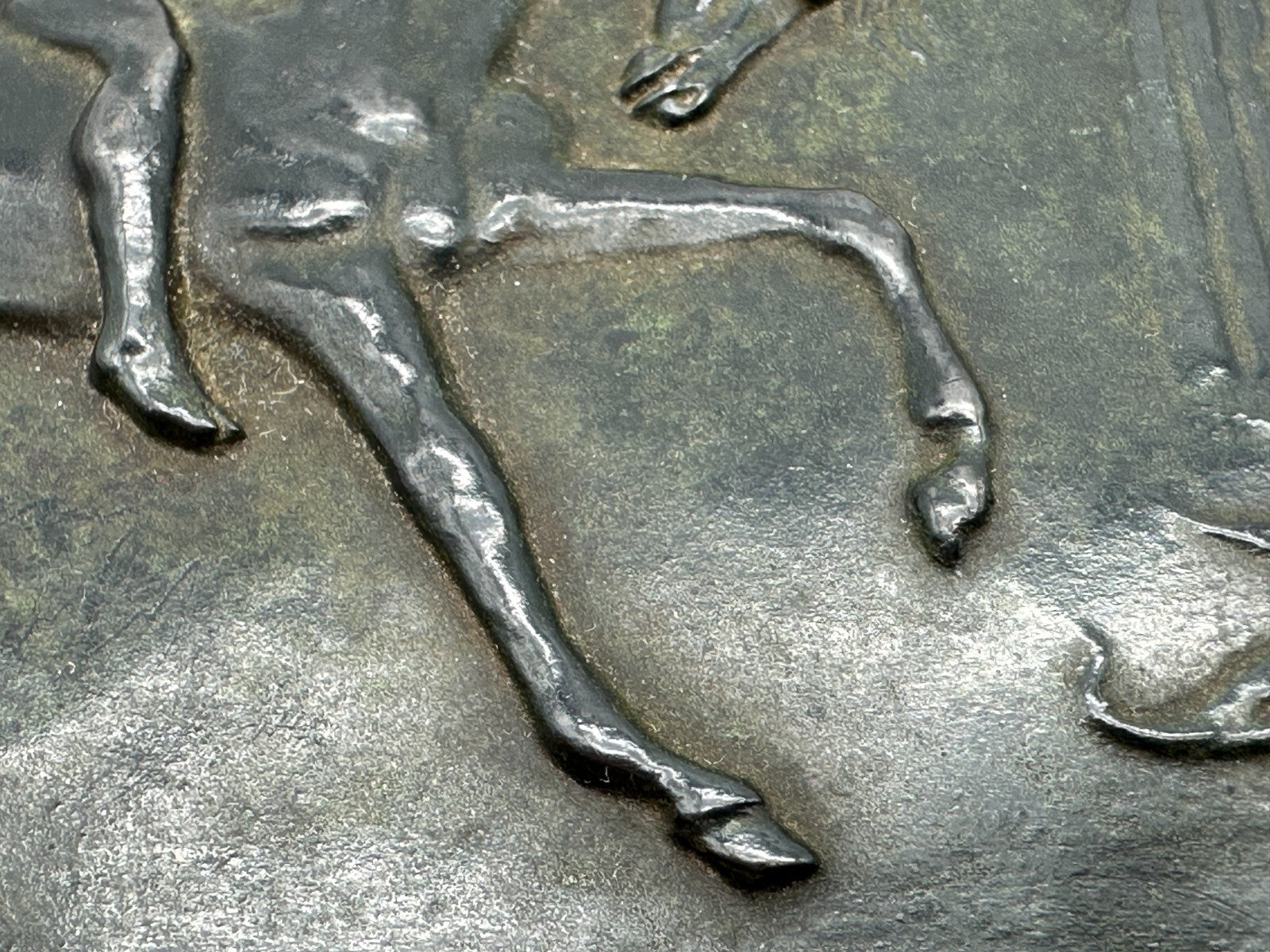 Erhard & Söhne Schwäbisch Gmünd - Art Déco Schatulle - Bronze Relief 'Dioskuren'13
