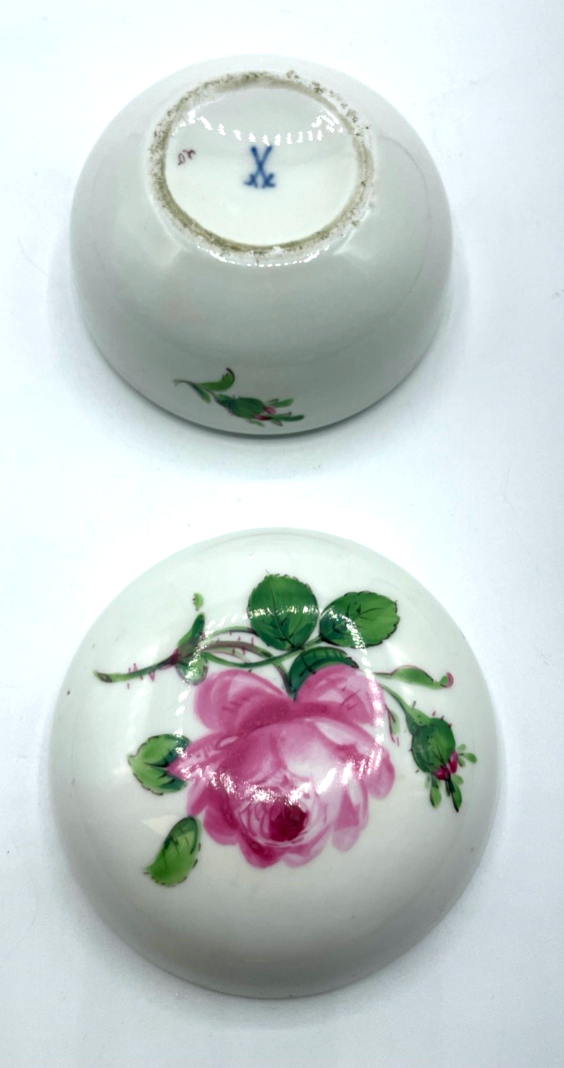 Antik Meissen Porzellan Deckeldose rote Rose Wildrose Bonboniere Ø 9 cm5
