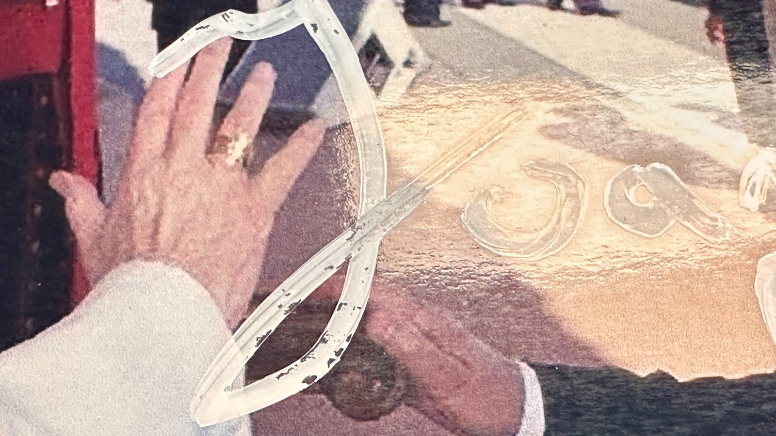 Papst Johannes Paul II. – original signierte Fotokarte mit weißem Marker3