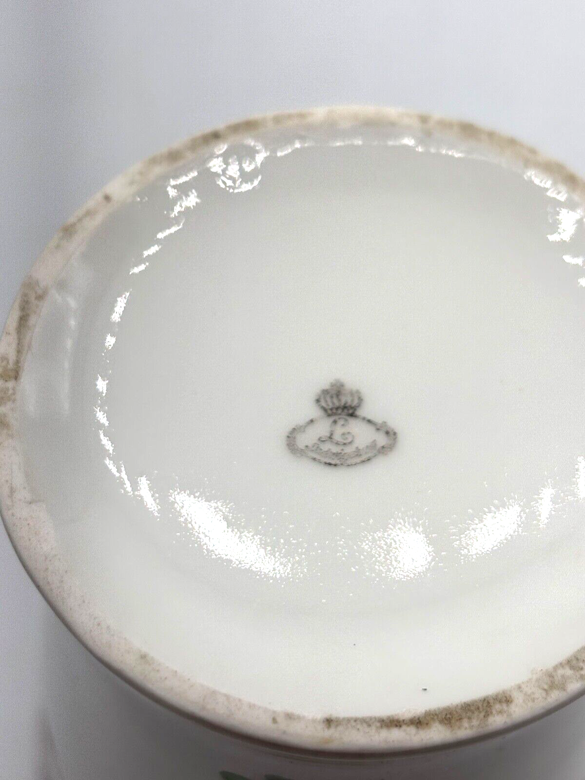 Seltene alte formschöne Ludwigsburger Porzellan Vase handbemalt H 18 cm um 19006