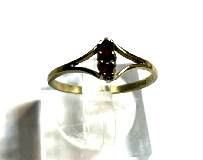 Zarter 333 Gold 8 K Ring 2 x Granat Ø 16,9 mm RG 52 solide Handarbeit Juwelier0