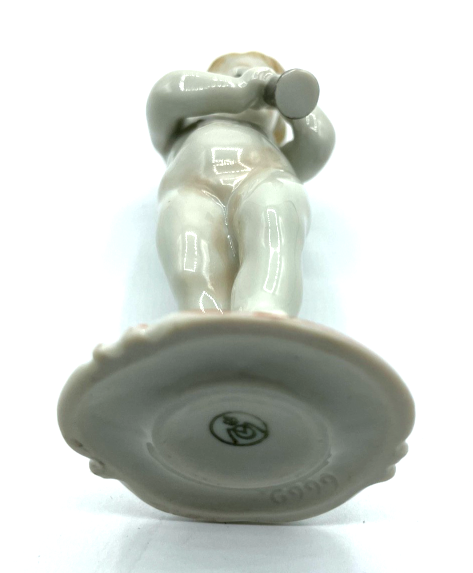 Antik Metzler & Ortloff Porzellan Figur Nackedei mit Flöte 20er J  Putte H 12 cm6