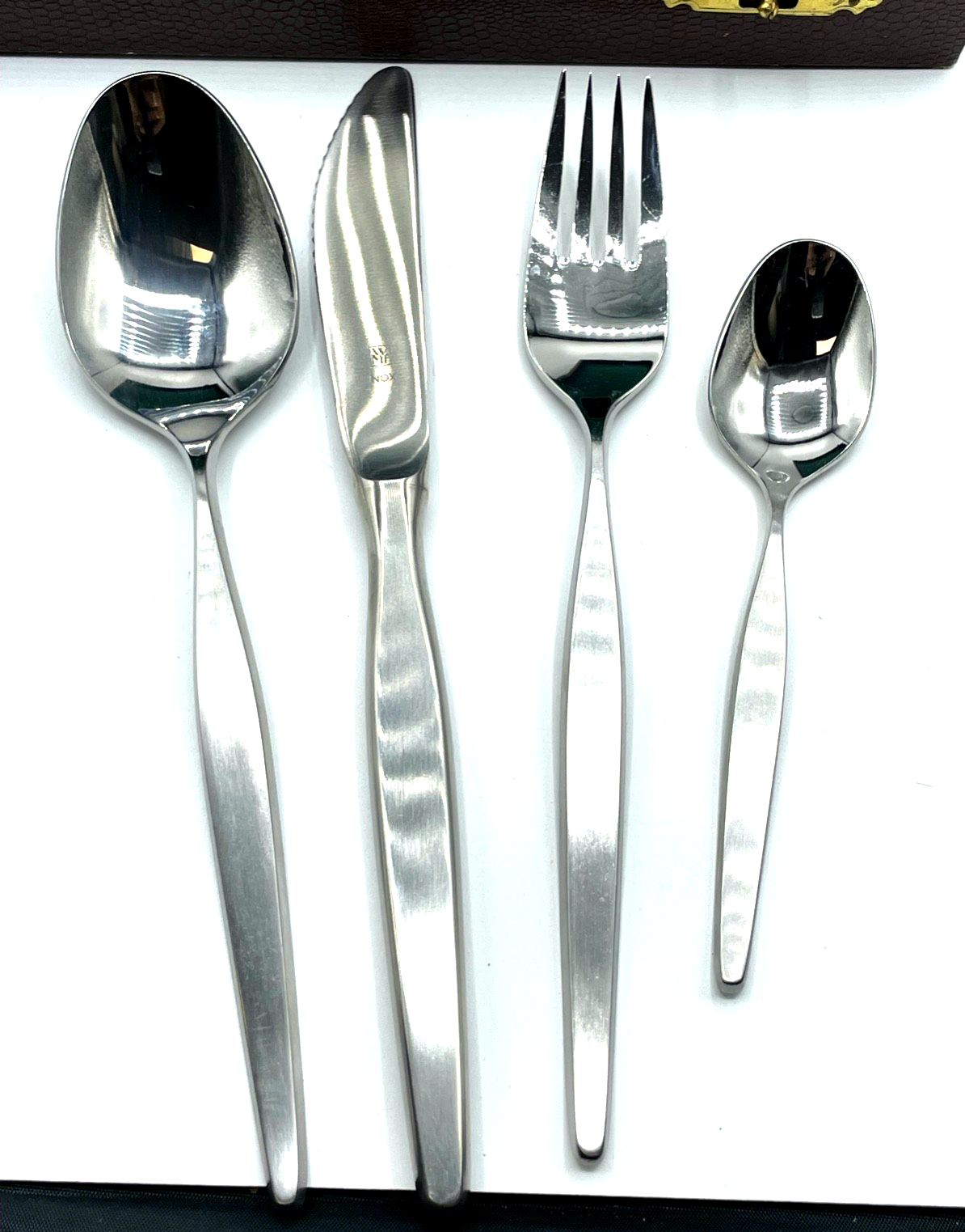 Formschönes WMF - Inox Edelstahl Besteck 24 Teile sehr gepflegt im Koffer5