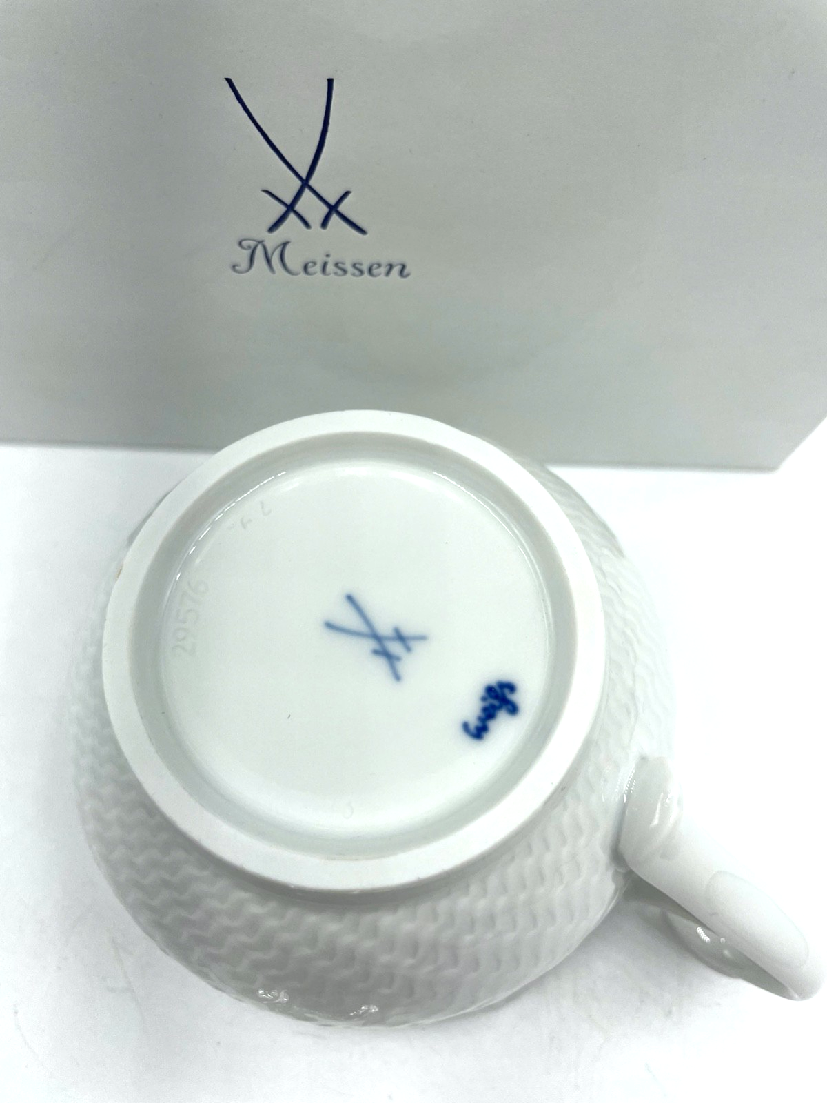 Meissen Porzellan Dekor Wellenspiel gr. Tasse + Untertasse orig. Karton I. Wahl6