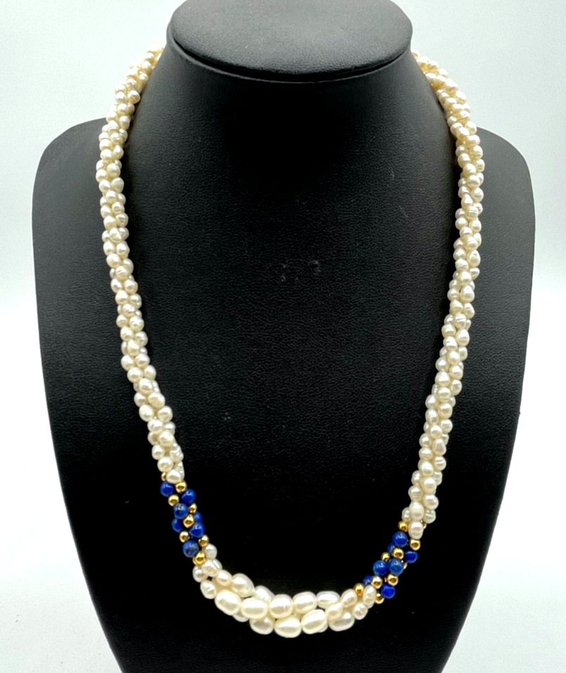 3 strängiges gedrehtes SWZ Perlen Lapis Collier elegant L 47 cm B 10 mm gepflegt0
