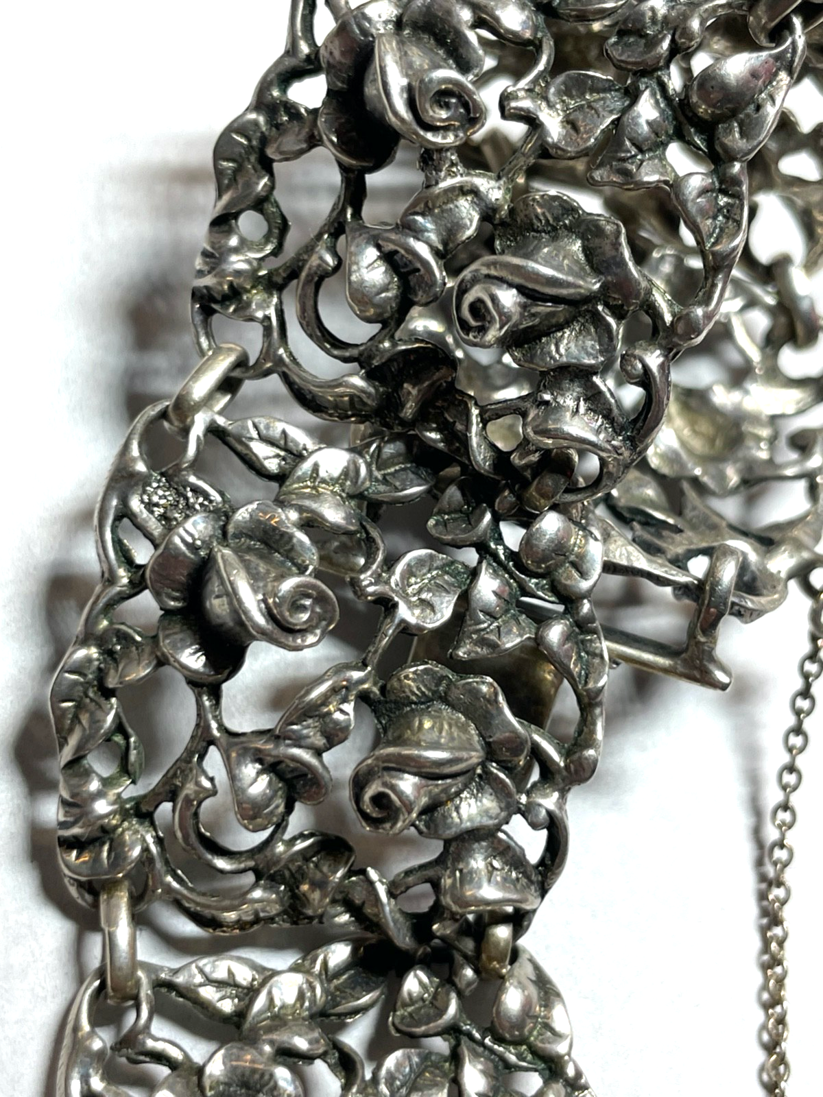 Stattliches 835 Silber Armband Jugendstil plastisches Rosen Dekor L 18cm B 30mm5