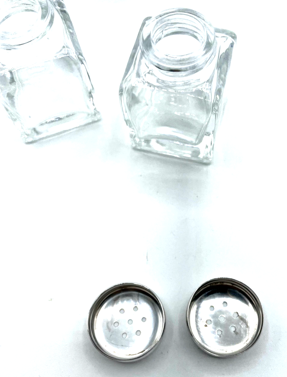 4 kleine vintage Salzsteuer aus Glas mit 925 Sterling Silber Deckel unbenutzt3
