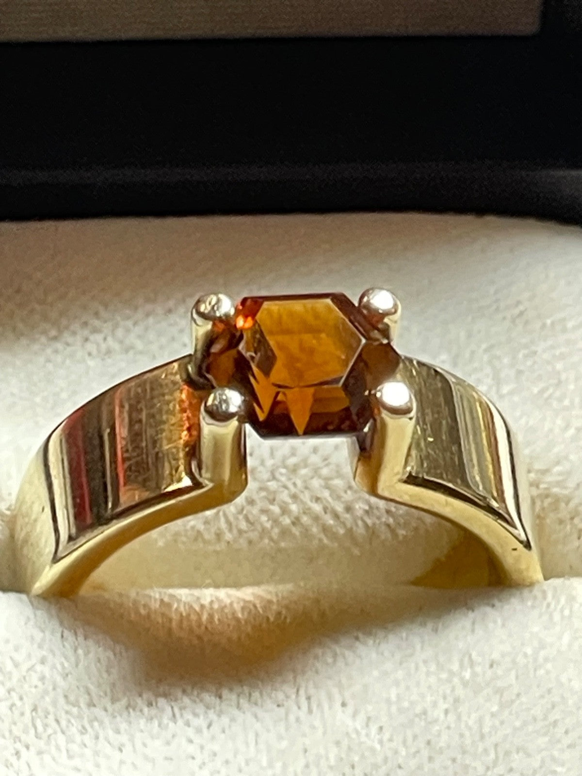 14 K 585 Gold massiver Ring Unikat mit Madeira Citrin Juwelier  Ø 17,5 mm RG 551