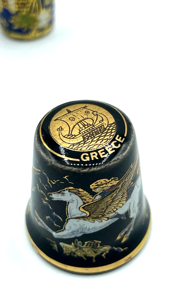 3 Fingerhüte 2 Cloisonne Emaille auf Messing 1 Porzellan Greece Pegasus gepfl.4