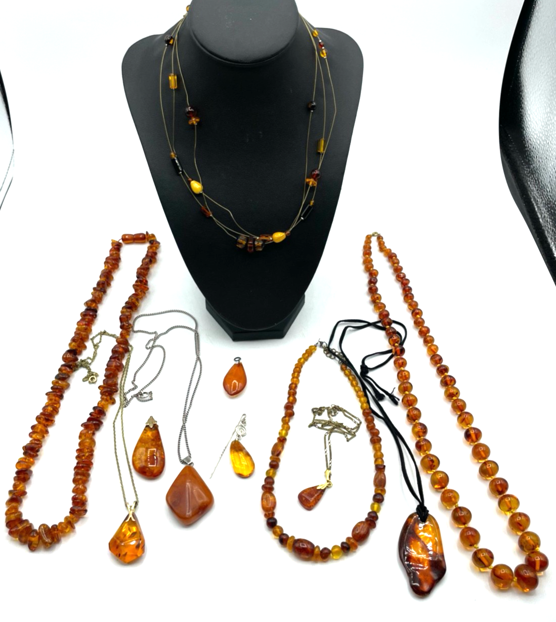 Konvolut tragbar gepfl. Bernstein Schmuck alt + neu Kette Anhänger Anstecknadel0