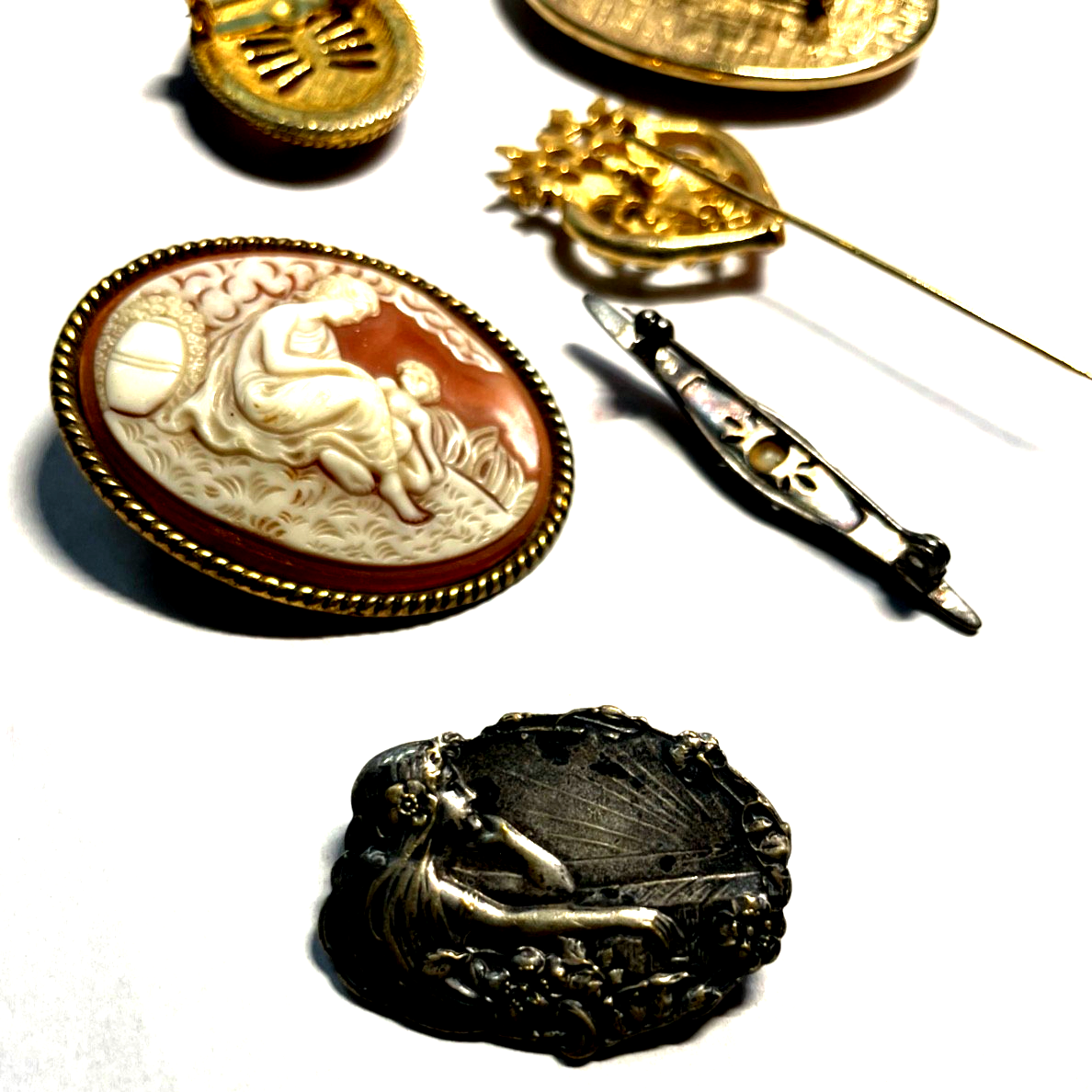 6 Nostalgie Broschen vintage Modeschmuck gepflegt auch mit Cameo Style6