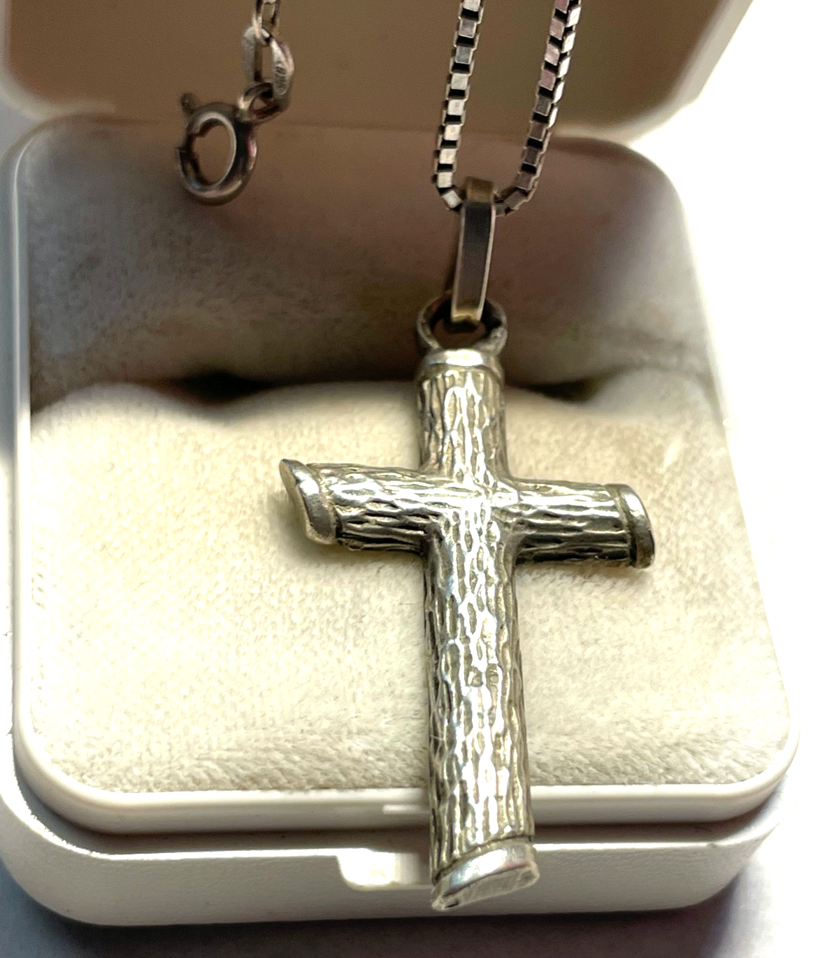Vintage unisex Kreuz Anhänger 925 Silber an Venezianer Silberkette Baumstamm1