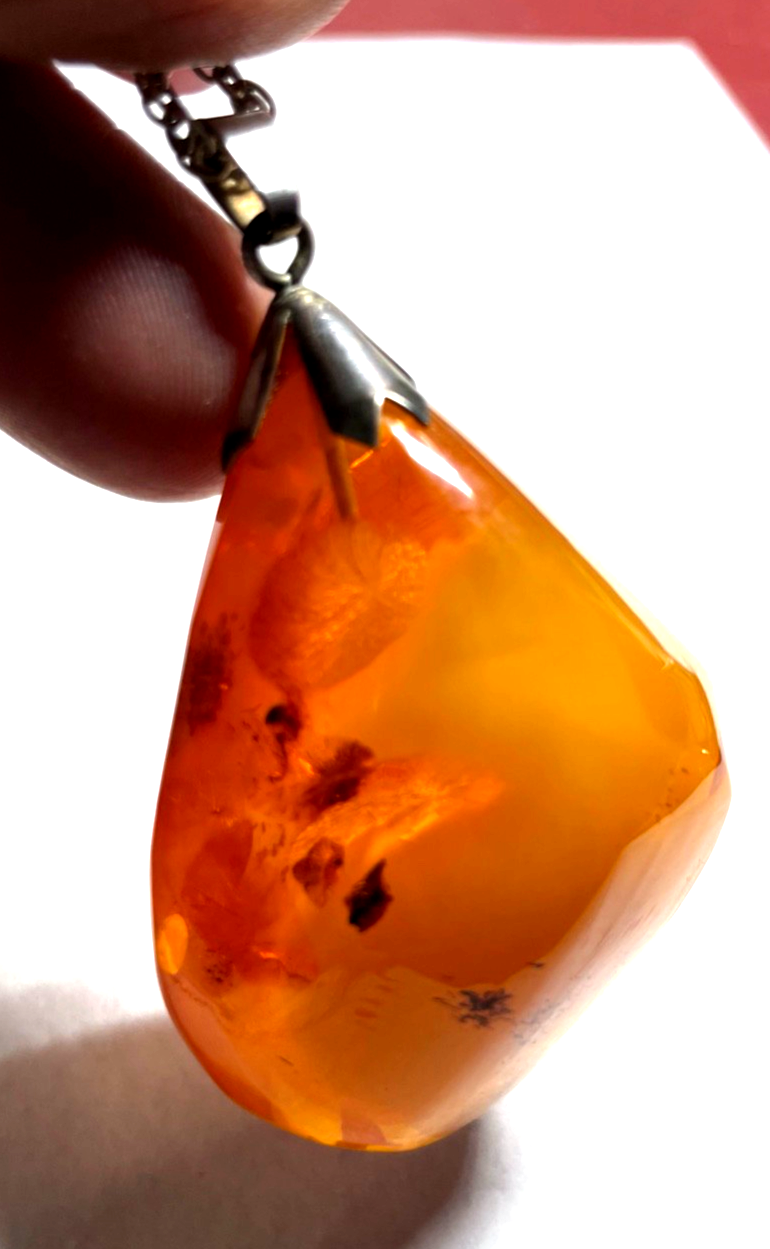 Mächtiger vintage Natur Bernstein Nugget poliert Anhänger Echtsilber Kordelkette5