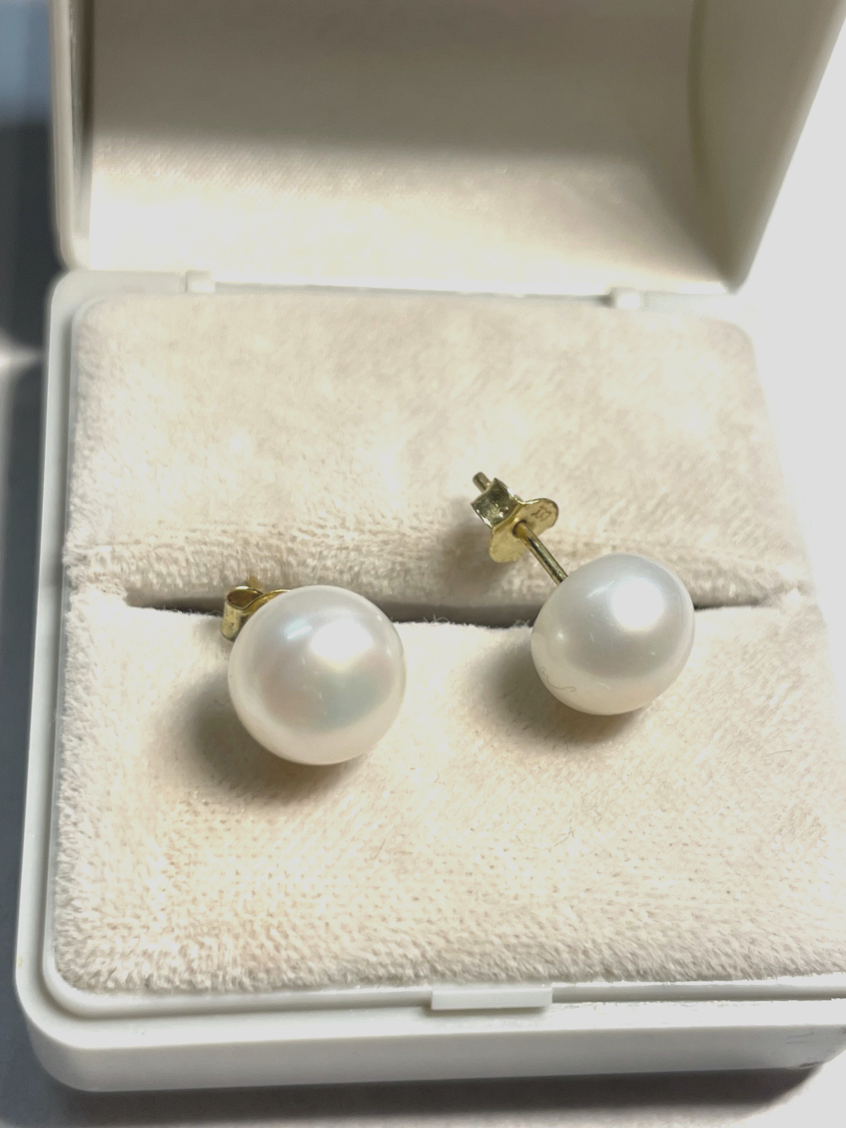 Paar 333 Gelbgold Ohrringe SWZ Perlen Ohrstecker Klassiker Ø 9 mm top gepflegt0