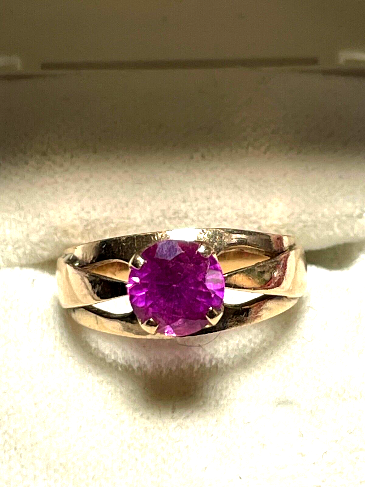 Solider vintage 585 Gold 14 K Ring Rotgold roter russischer Spinell Ø 17mm RG 532